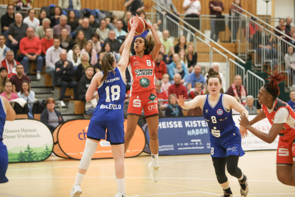 Tess Santos kommt zurück